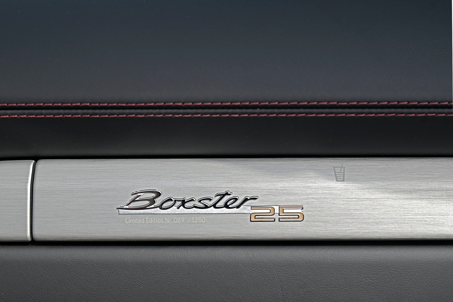 PORSCHE Boxster 25-image-13