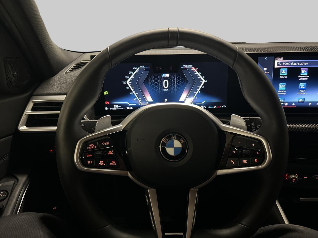 BMW 330i xDrive Touring M Sport-image-21