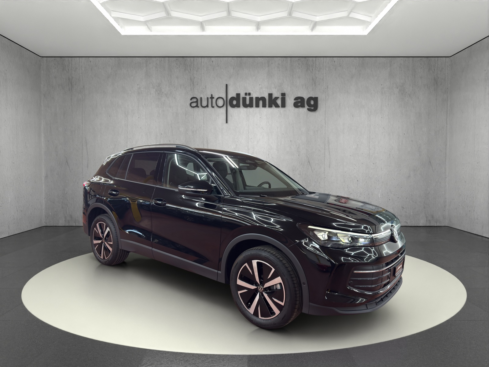 VW Tiguan 2.0 TSI DSG United 4Motion-image-5