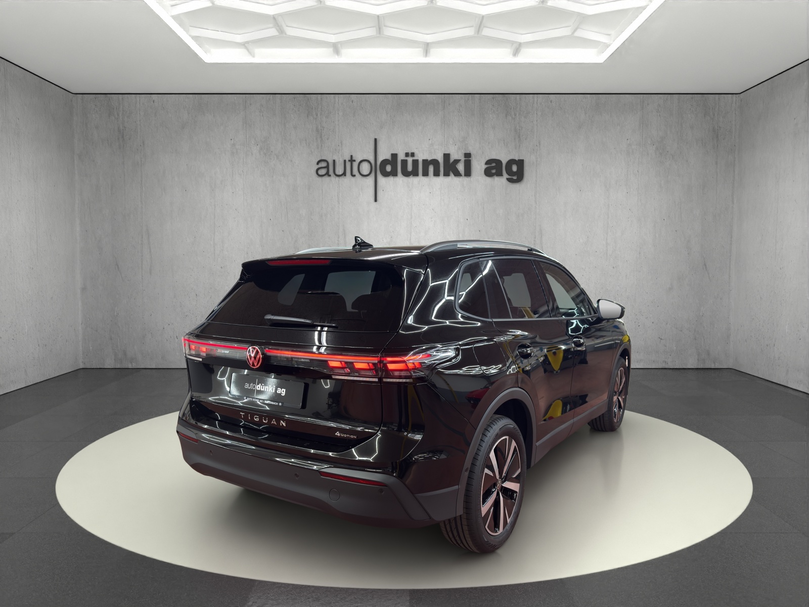 VW Tiguan 2.0 TSI DSG United 4Motion-showroom-element-3