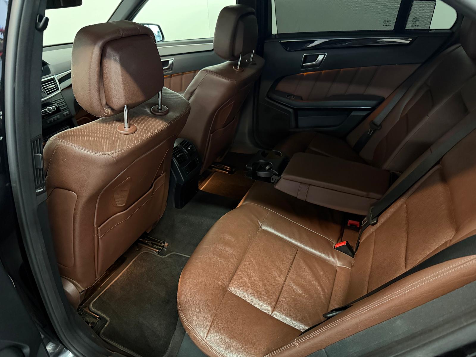 MERCEDES-BENZ E 500 CGI BlueEff. Avantgarde 4Matic 7G-Tronic-image-17