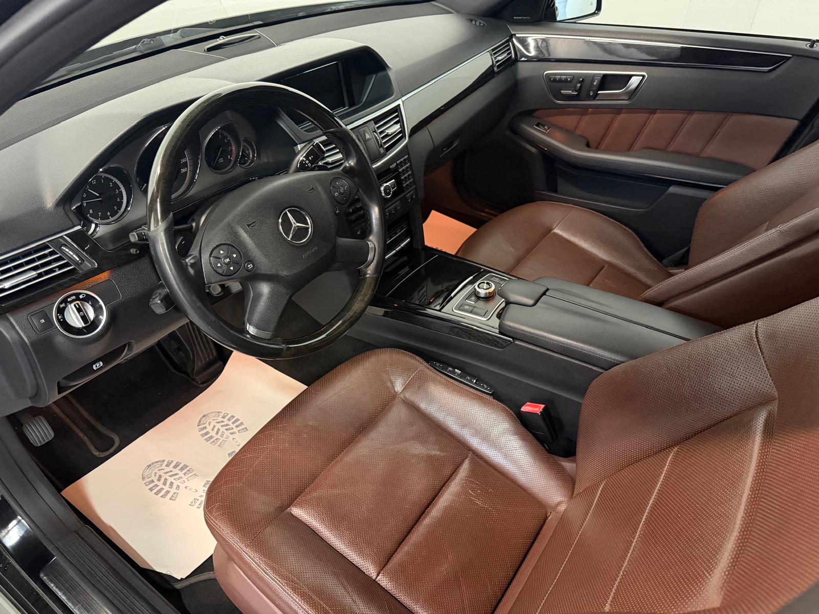 MERCEDES-BENZ E 500 CGI BlueEff. Avantgarde 4Matic 7G-Tronic-image-12
