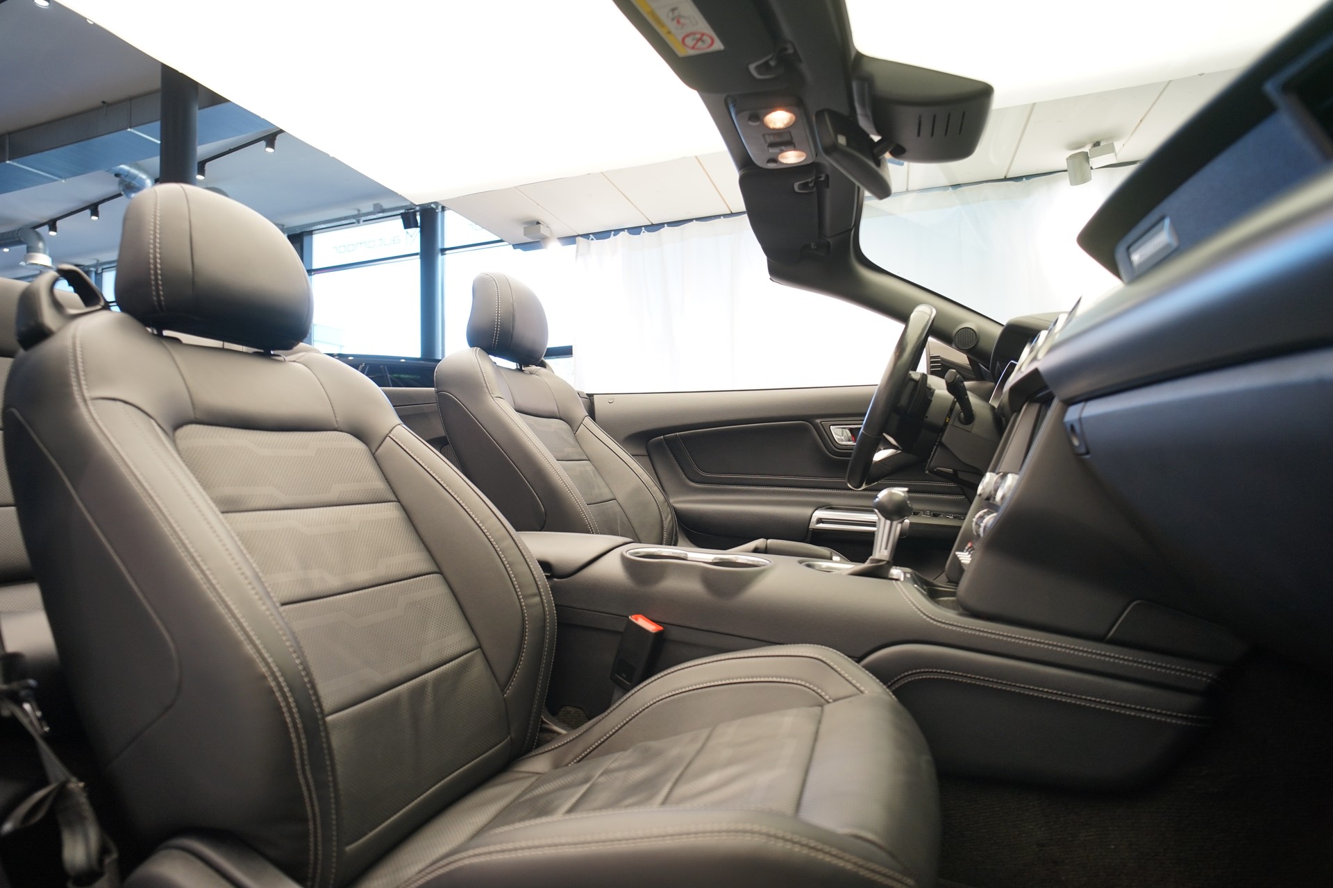 FORD Mustang Convertible 5.0 V8 GT Automat *CH-Fahrzeug*-image-17