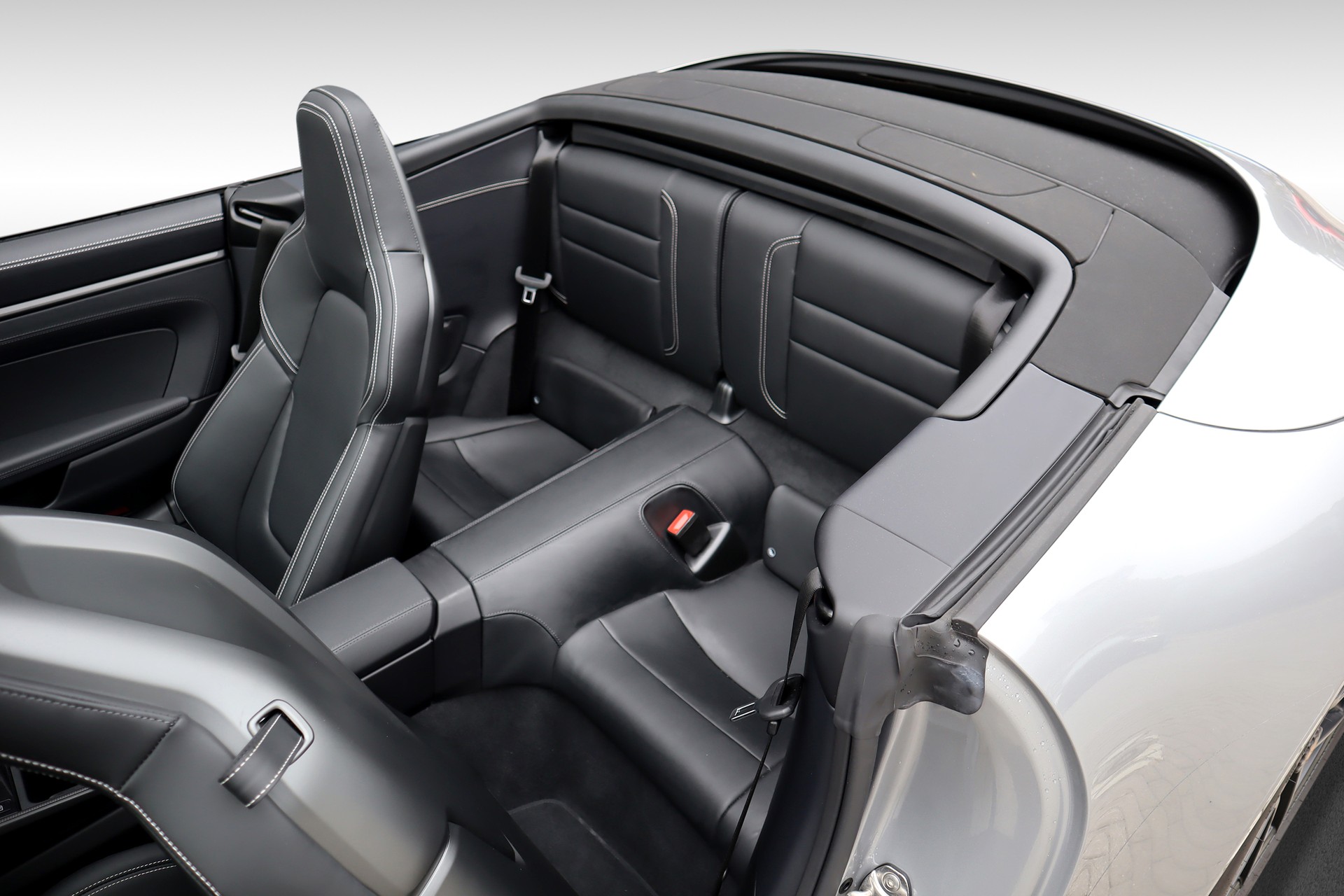 PORSCHE 911 Carrera 4 Cabriolet GTS PDK-image-11