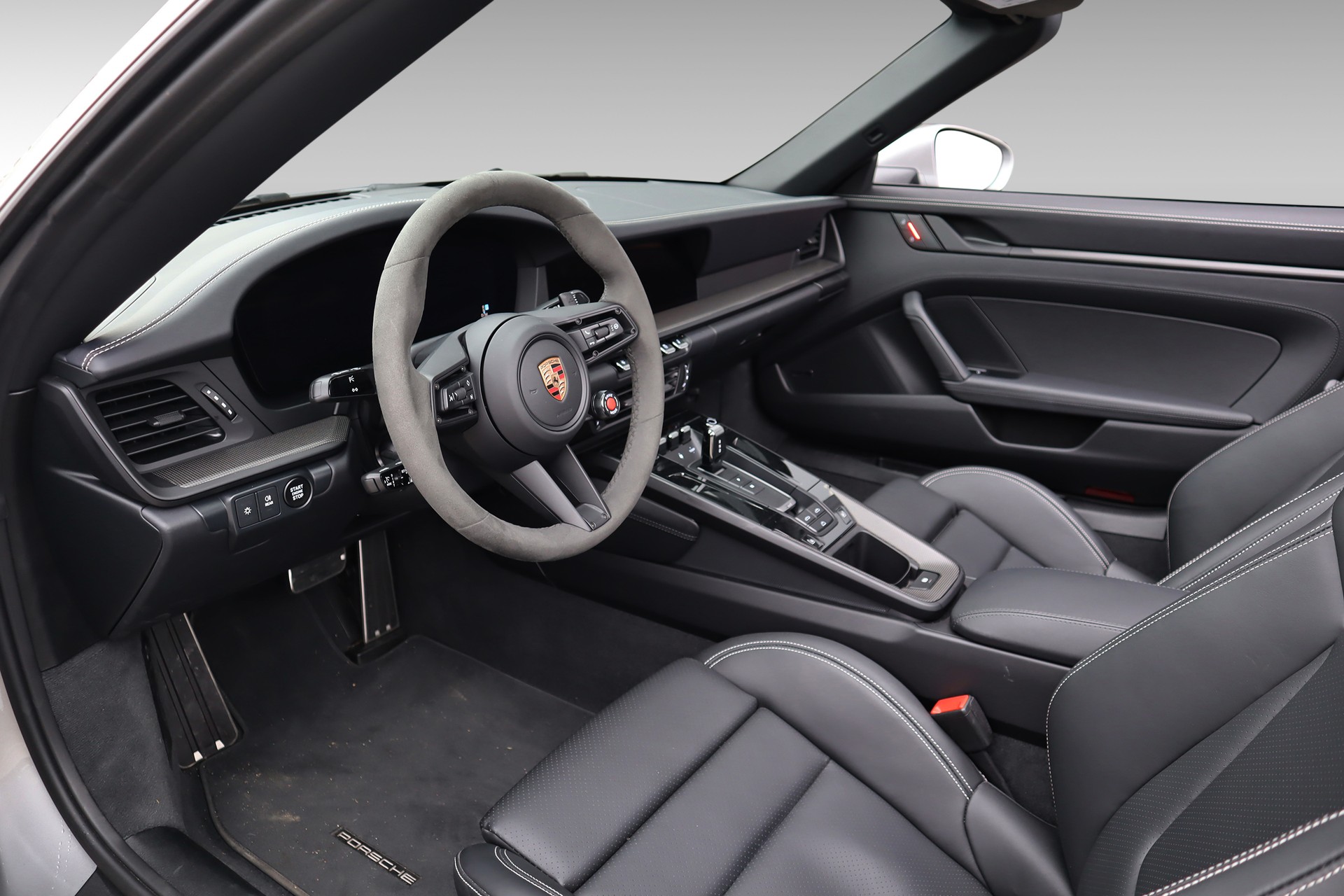 PORSCHE 911 Carrera 4 Cabriolet GTS PDK-image-12