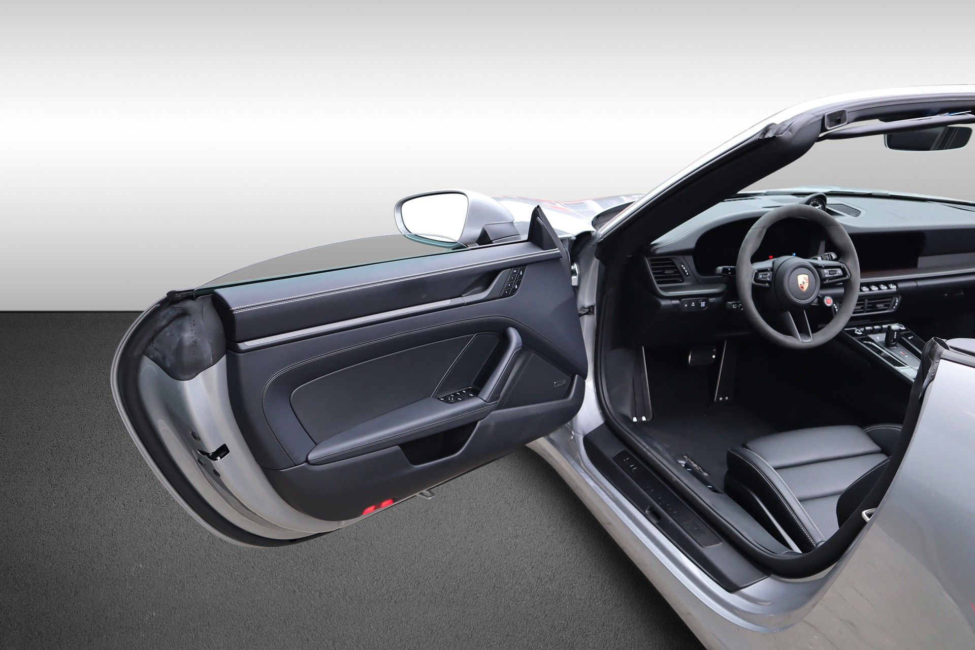 PORSCHE 911 Carrera 4 Cabriolet GTS PDK-image-9