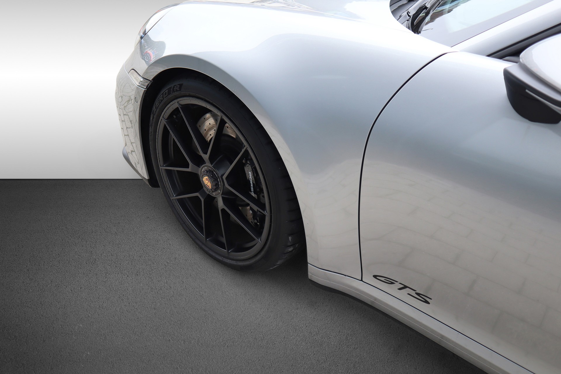 PORSCHE 911 Carrera 4 Cabriolet GTS PDK-image-8