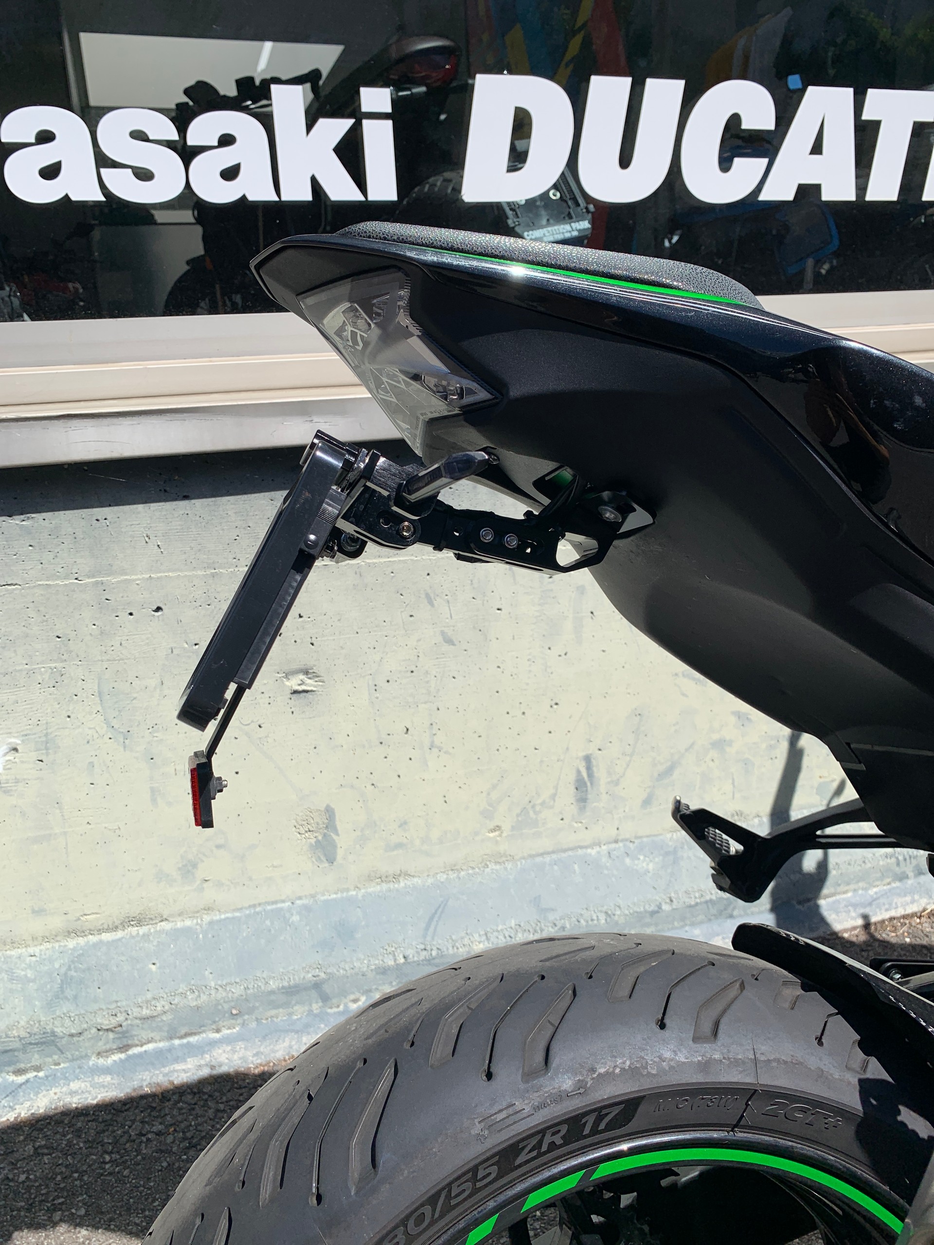 KAWASAKI Z 900-image-9