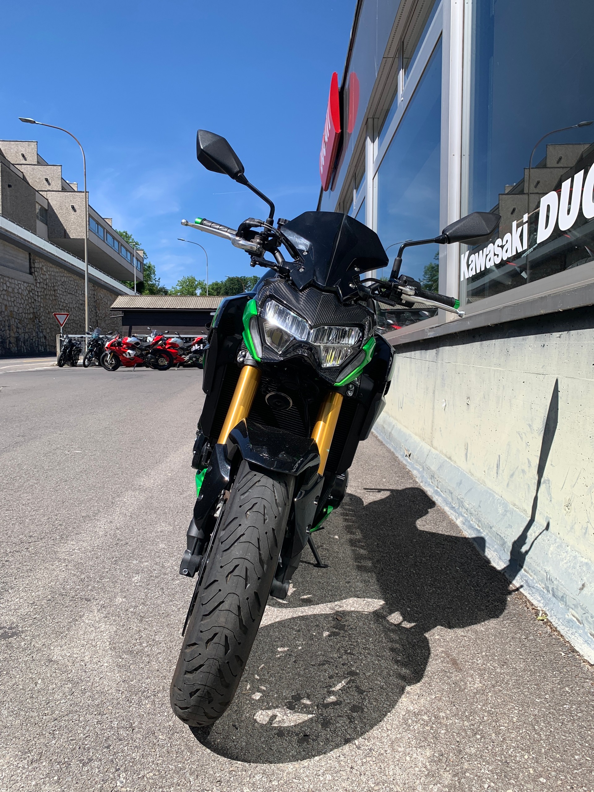 KAWASAKI Z 900-image-2
