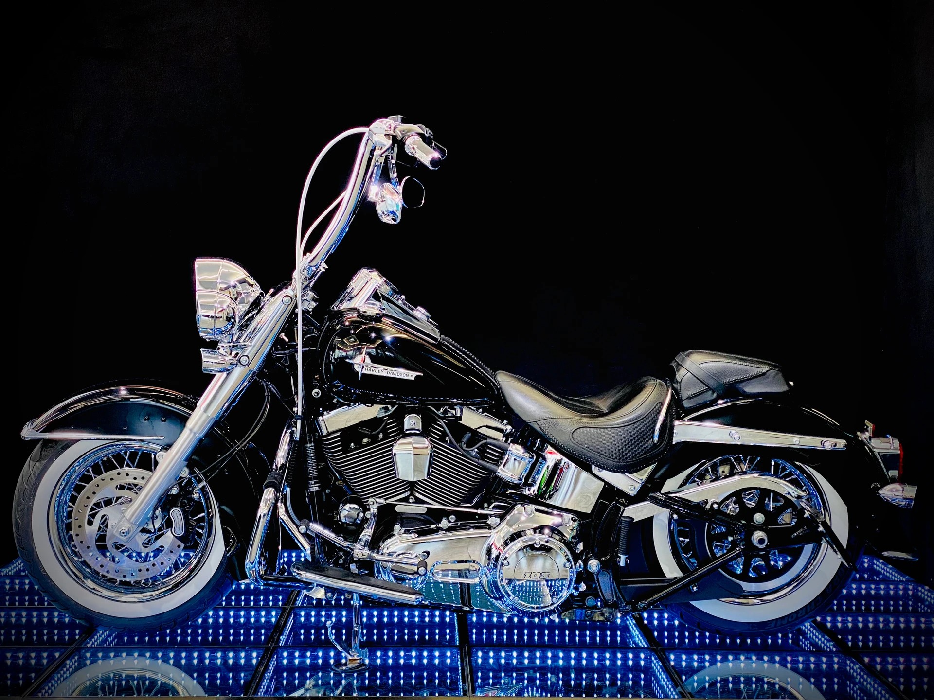 HARLEY-DAVIDSON FLSTN Deluxe *35kW*-image-3
