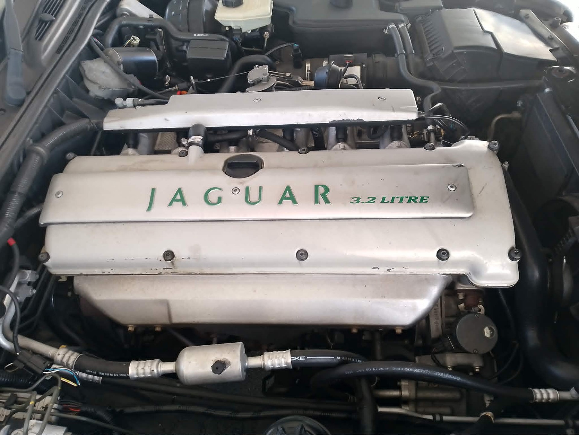 JAGUAR XJ 3.2 Executive-image-10
