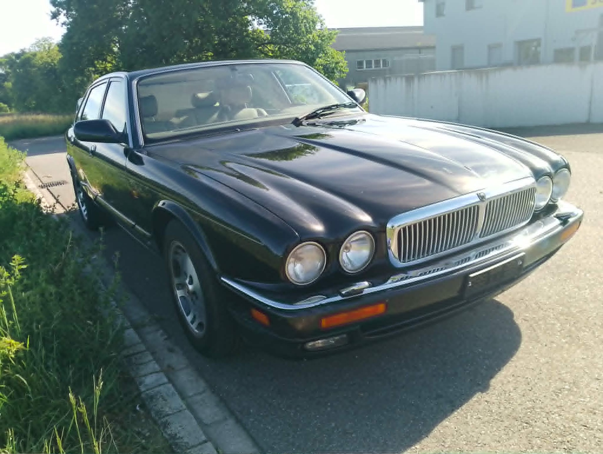 JAGUAR XJ 3.2 Executive-image-5