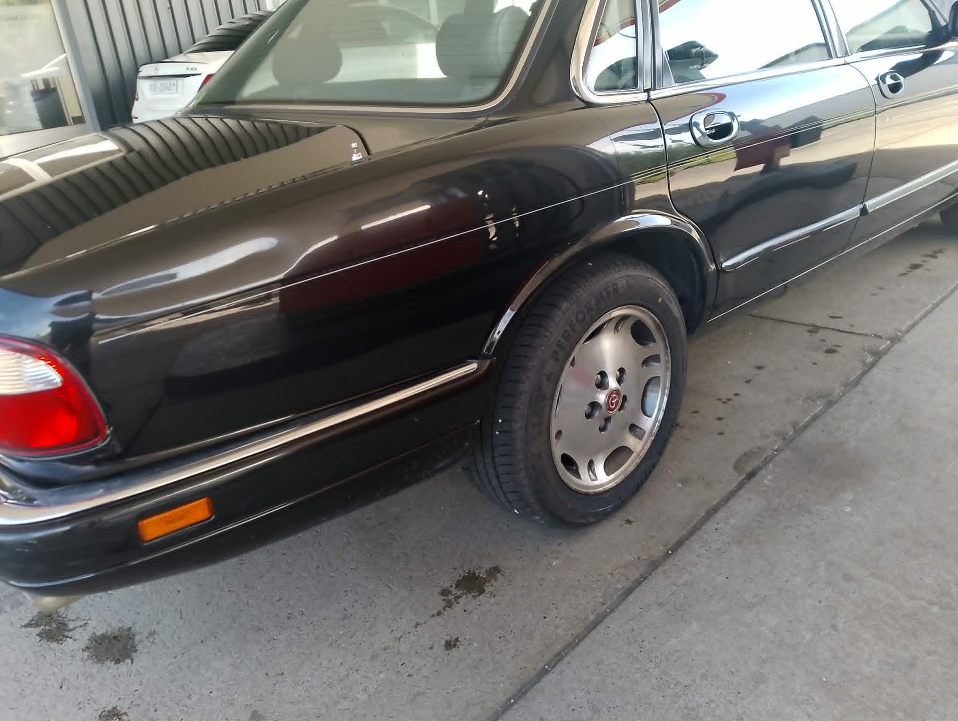 JAGUAR XJ 3.2 Executive-image-14