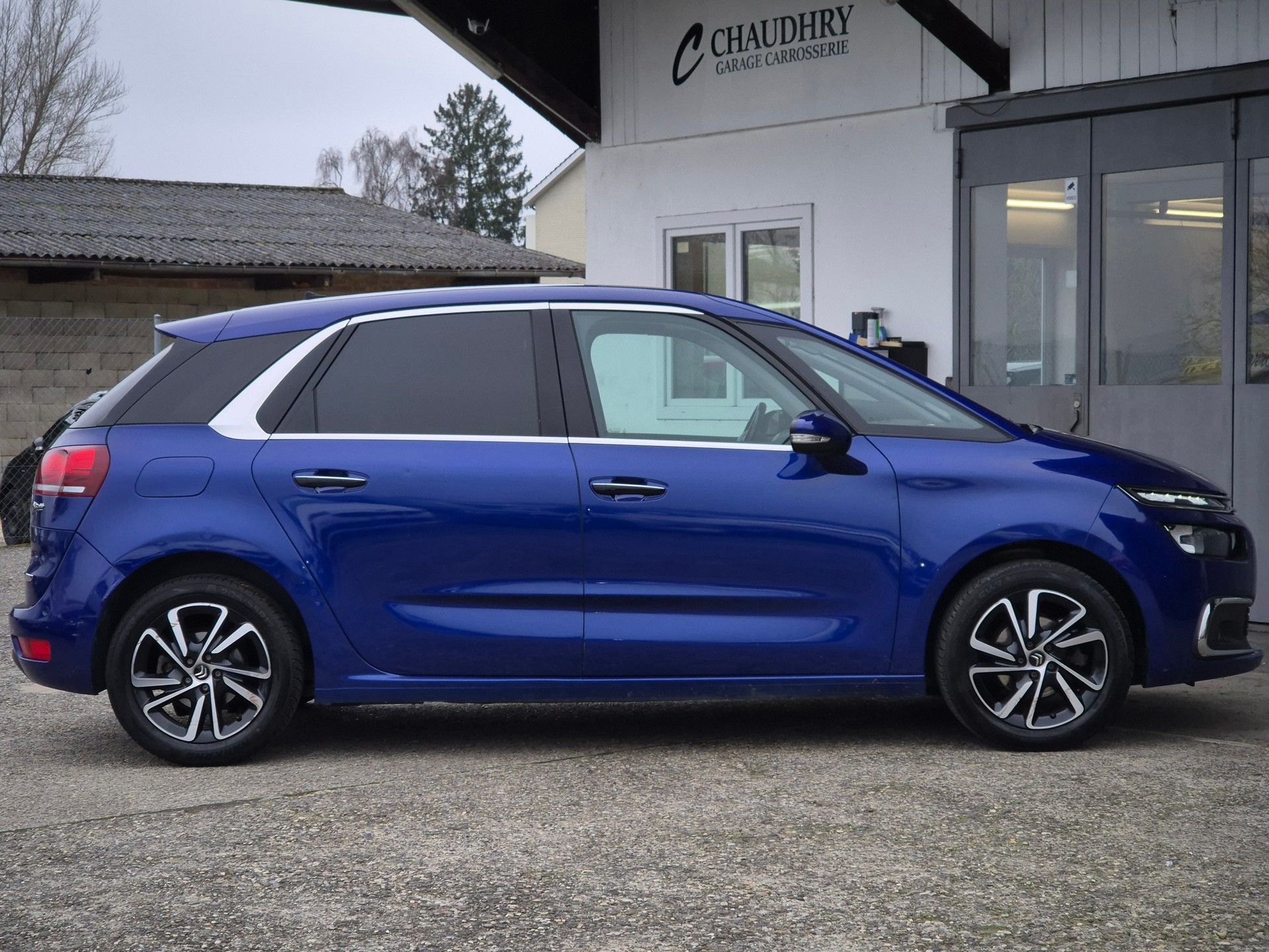 CITROEN C4 Picasso 1.2 Pure Tech Séduction-image-4