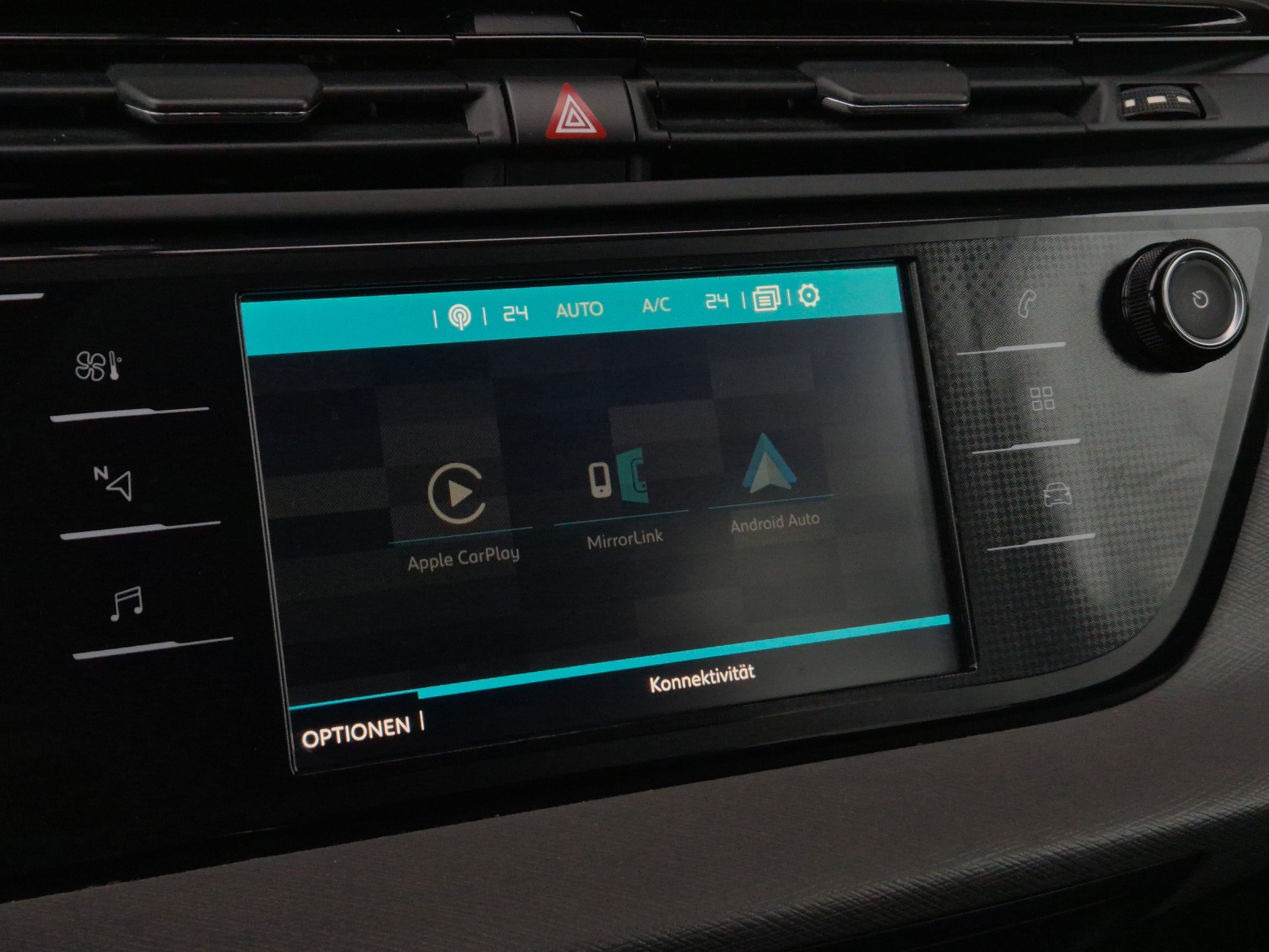 CITROEN C4 Picasso 1.2 Pure Tech Séduction-image-19