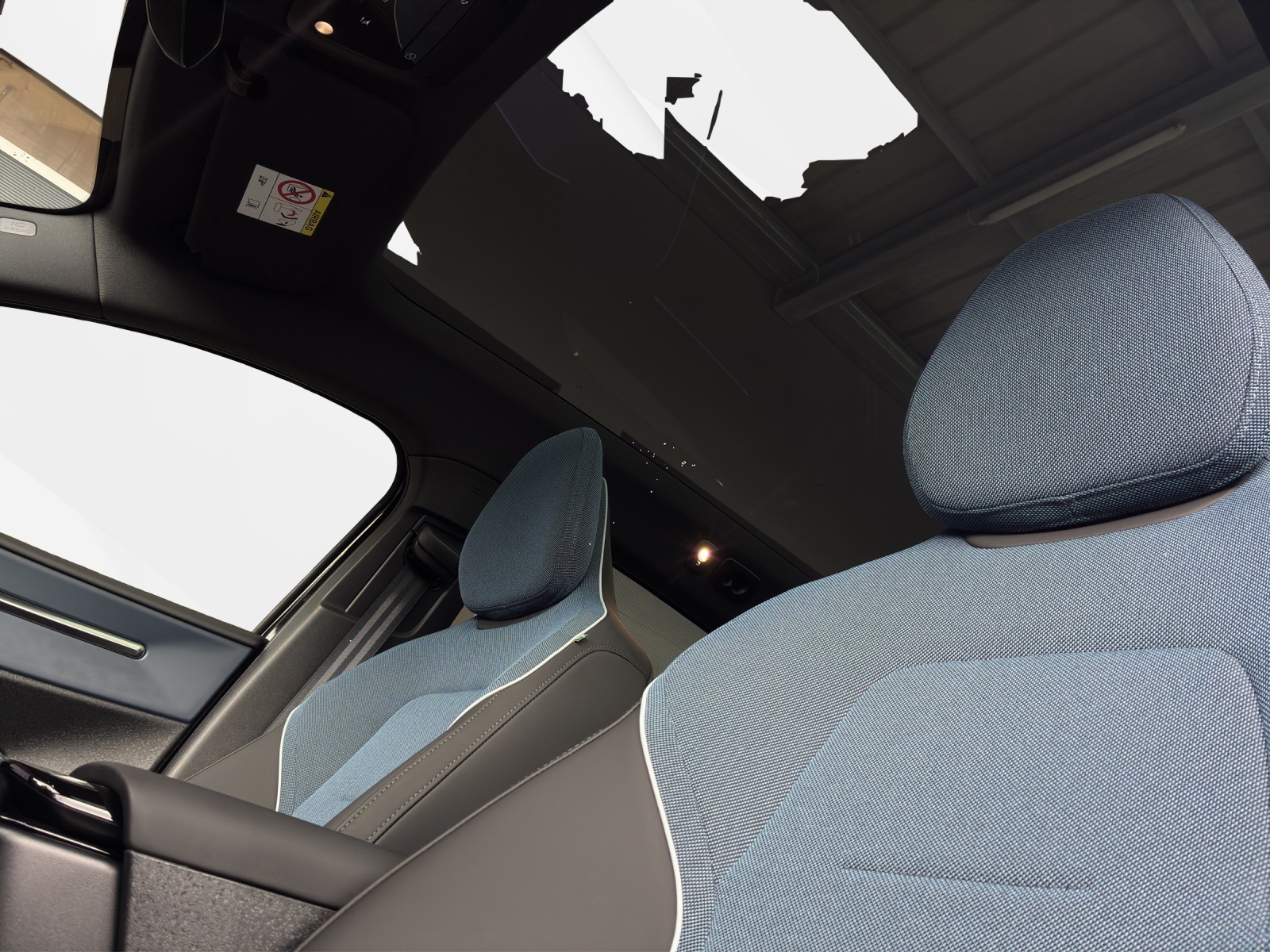 VOLVO EX 30 E60 Twin Ultra Performance AWD-image-17