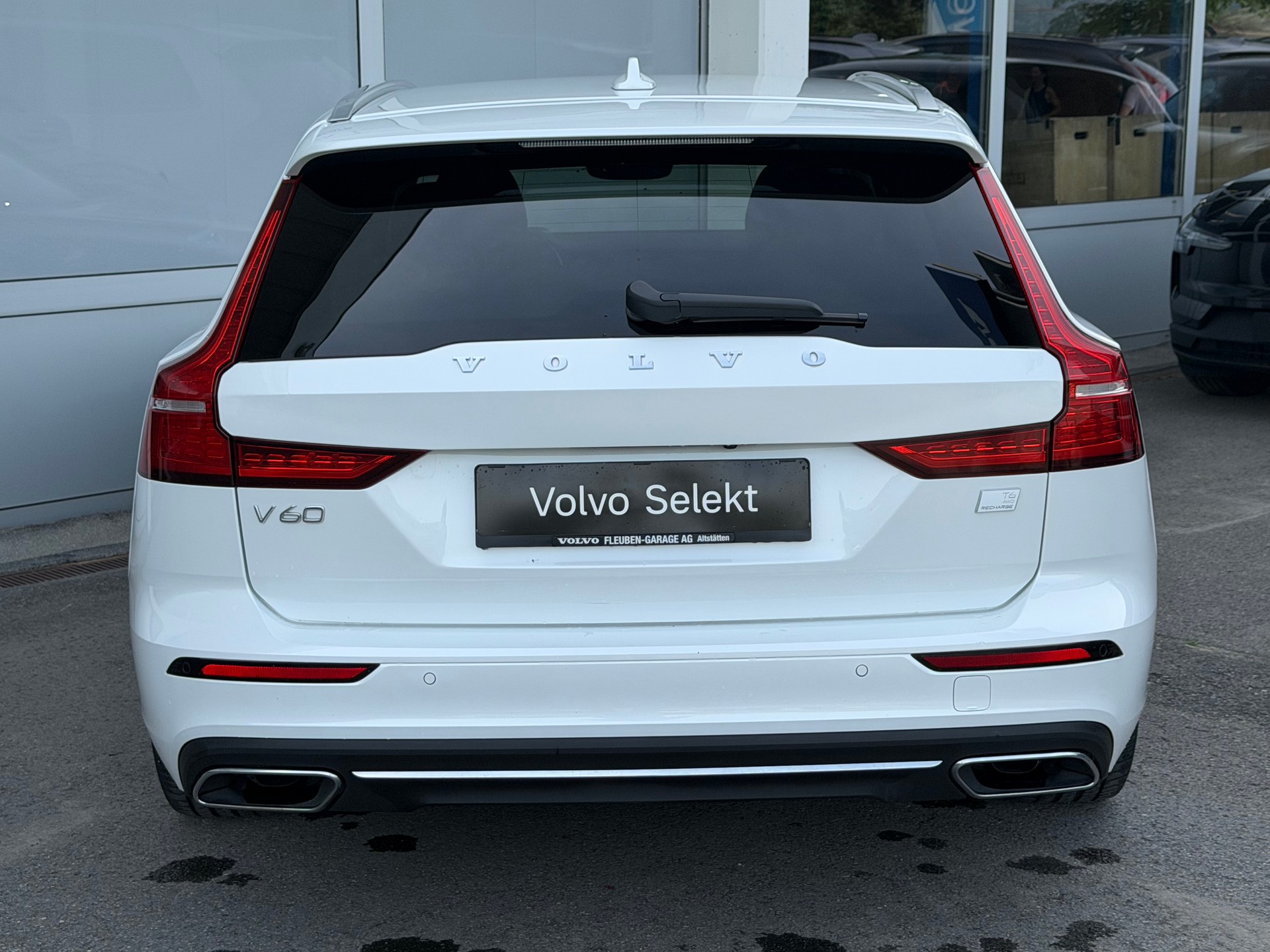 VOLVO V60 T6 eAWD Twin Engine Inscription Geartronic-image-19