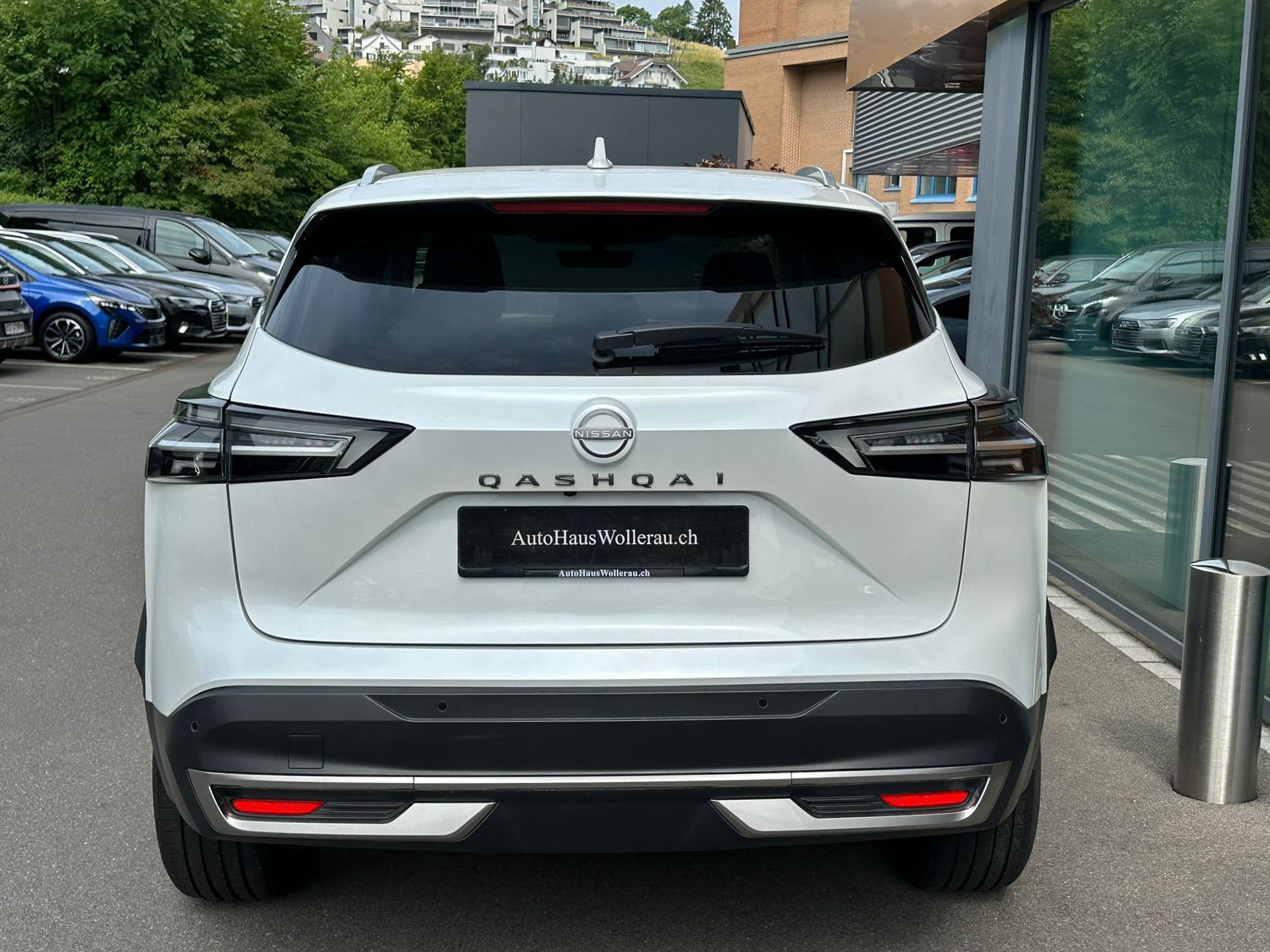NISSAN Qashqai 1.3 DIG-T MHEV N-Connecta Xtronic-showroom-element-3