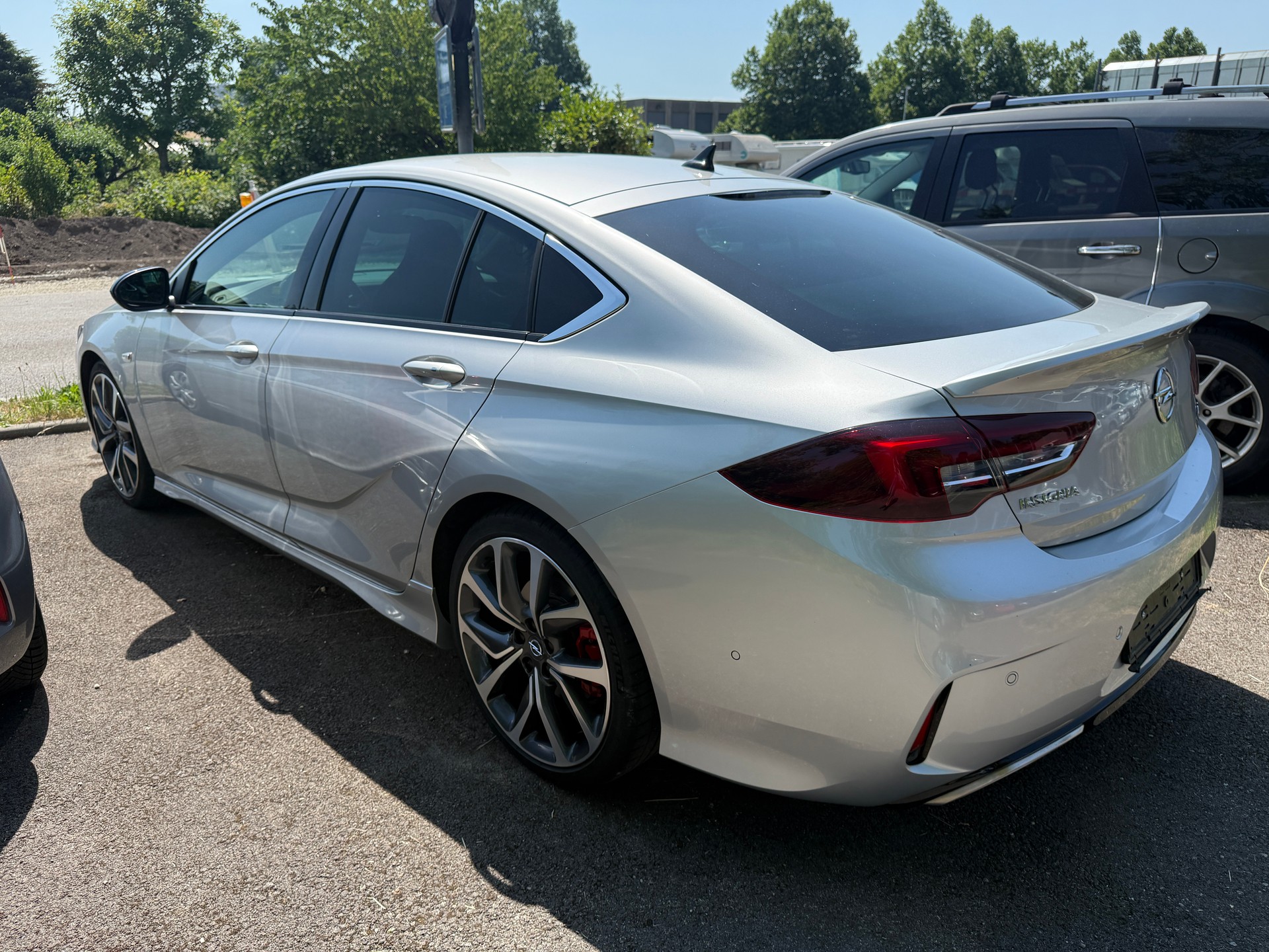 OPEL Insignia 2.0 T GSi 4WD Automatic-image-1