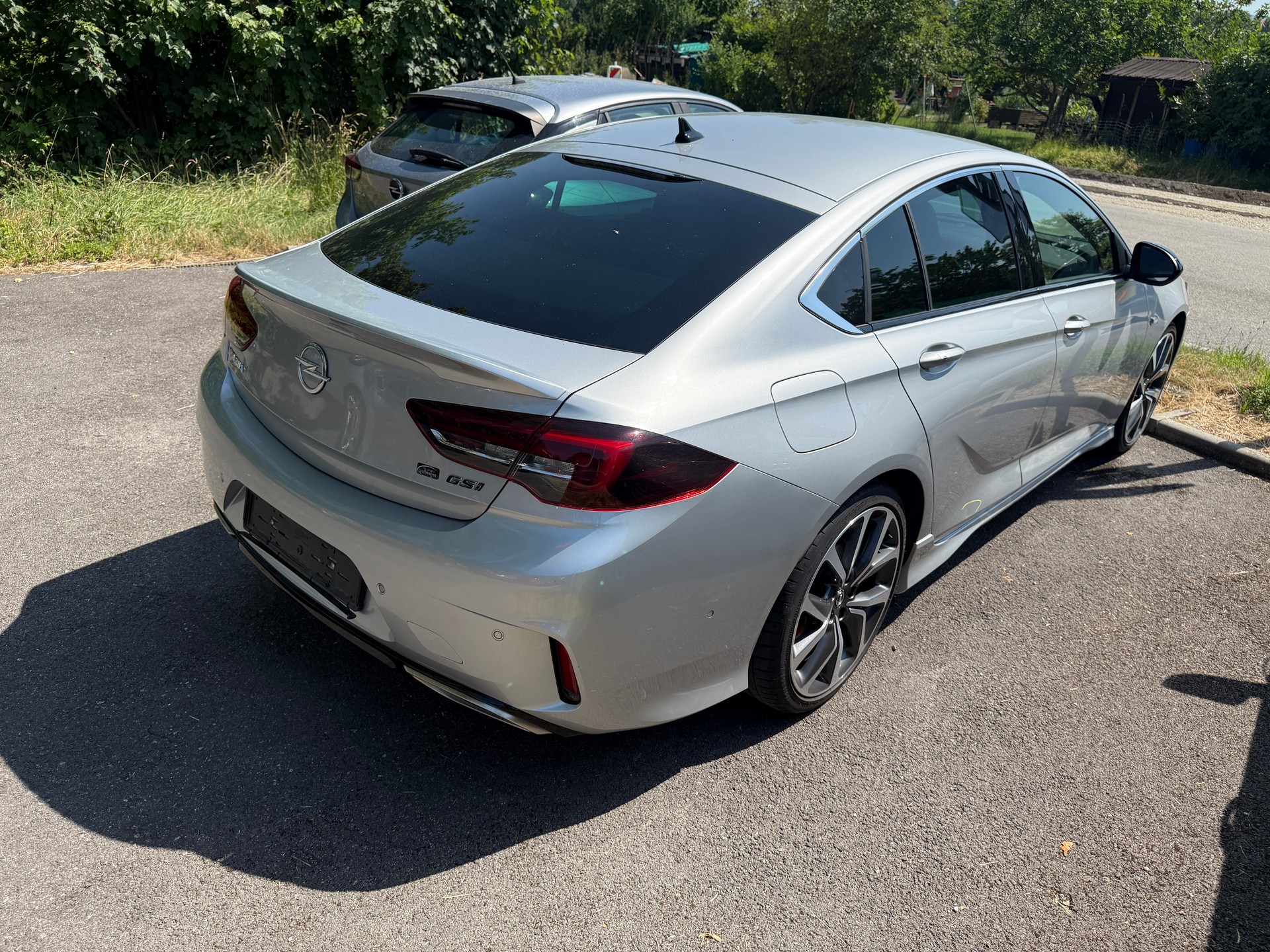 OPEL Insignia 2.0 T GSi 4WD Automatic-image-3