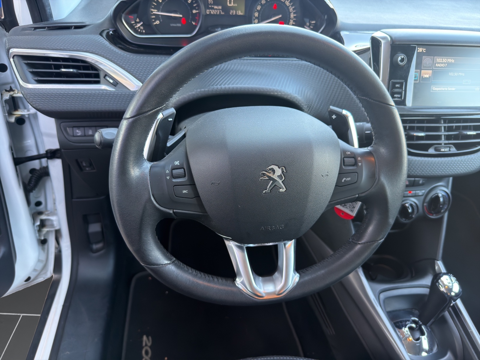 PEUGEOT 2008-image-10