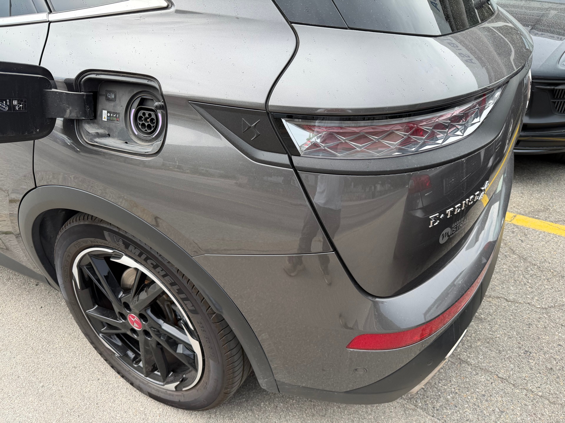 DS AUTOMOBILES DS 7 Crossback E-Tense 300 Performance Line-image-5