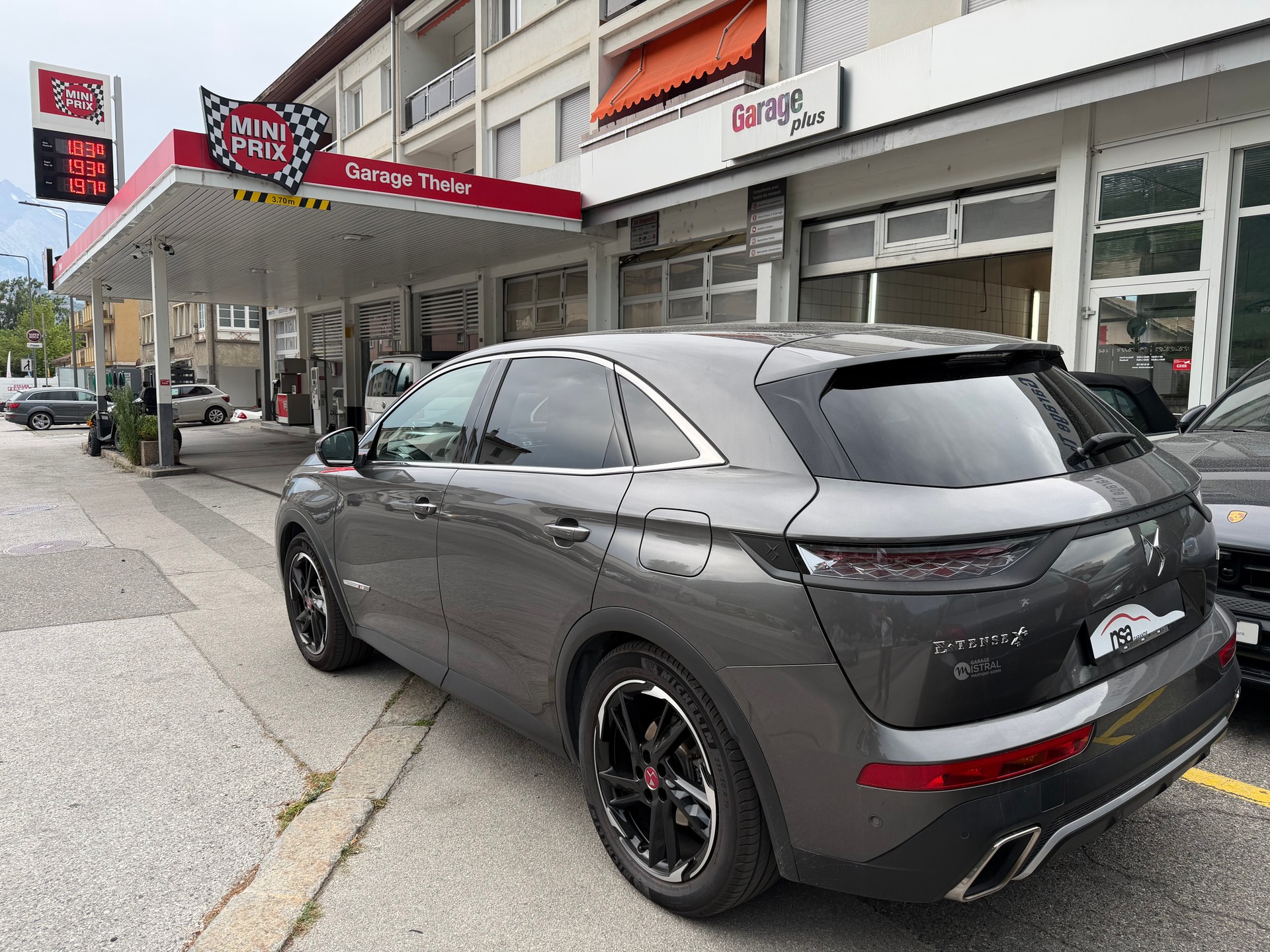 DS AUTOMOBILES DS 7 Crossback E-Tense 300 Performance Line-image-4