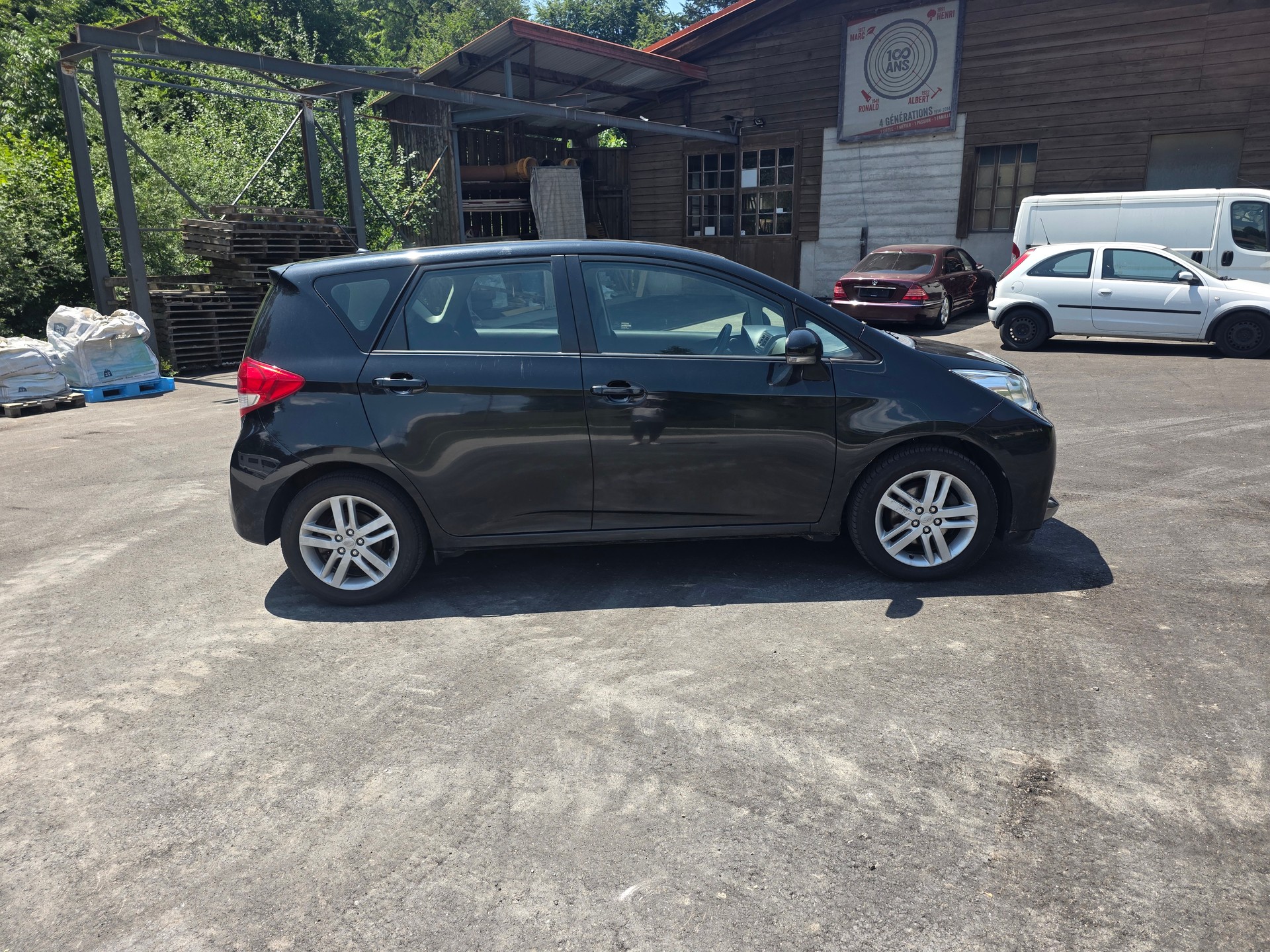 SUBARU Trezia 1.4D Swiss Automatic-image-3