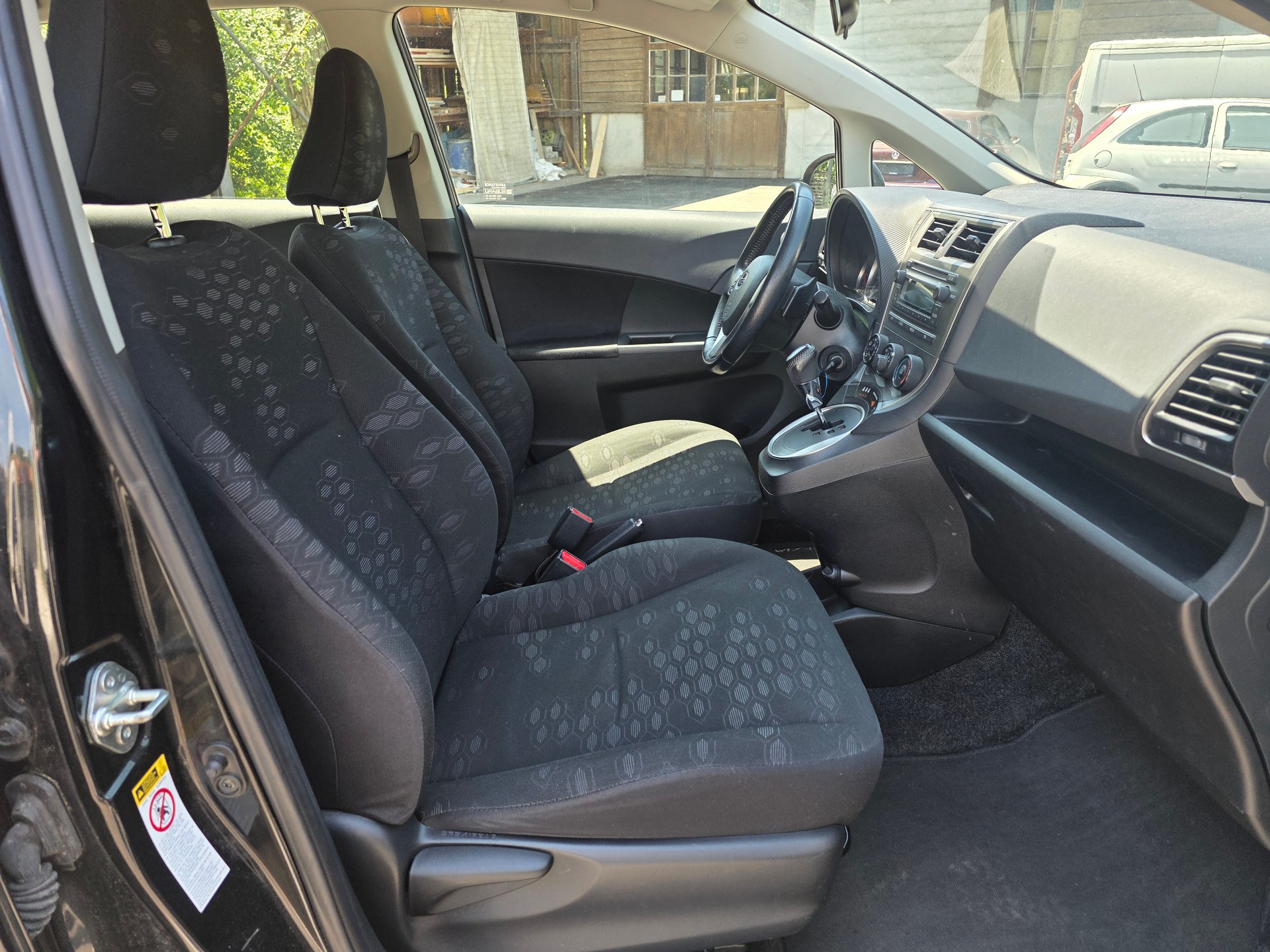 SUBARU Trezia 1.4D Swiss Automatic-image-8