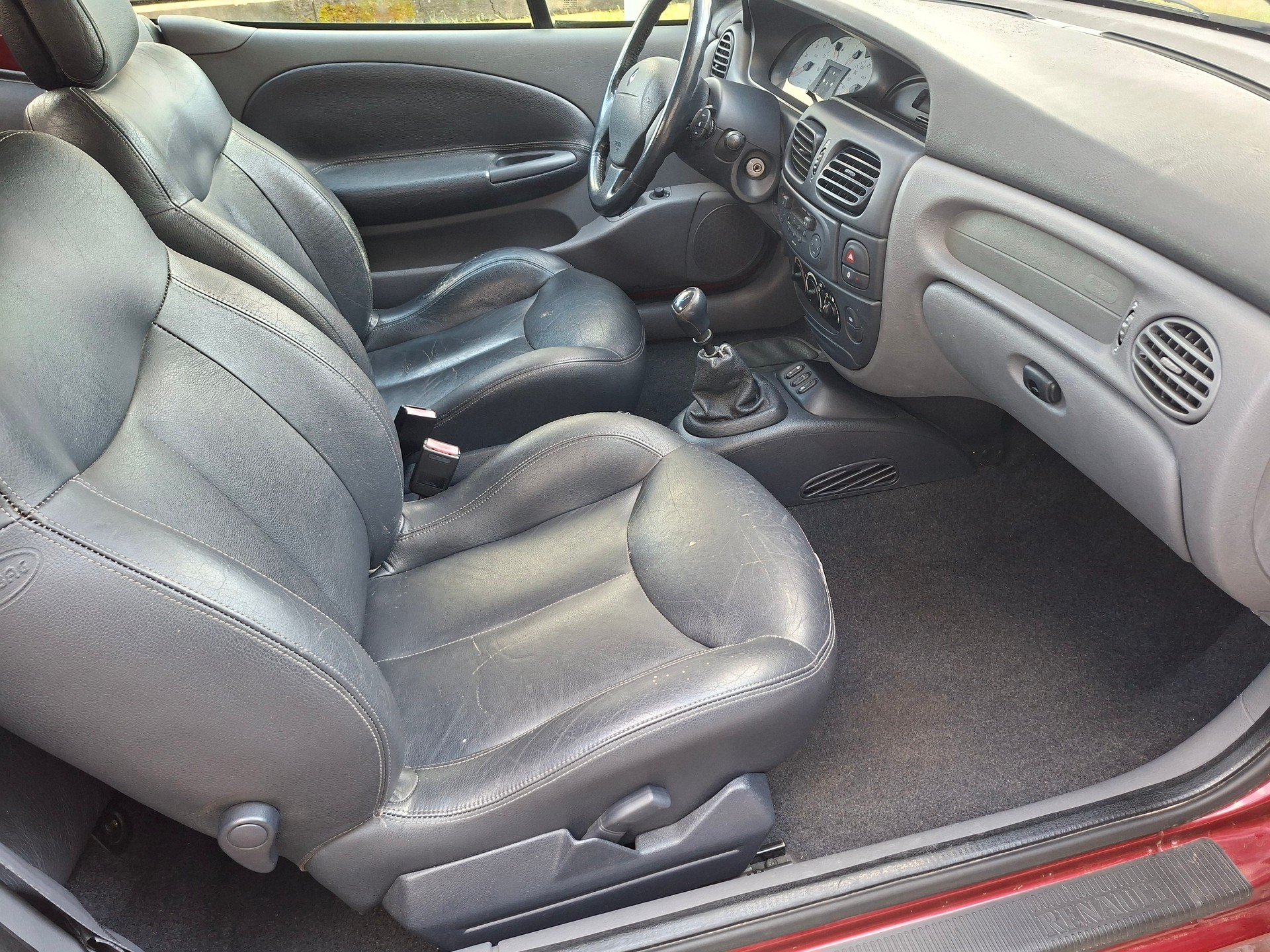 RENAULT Mégane 1.6 16V Impulsion-image-7