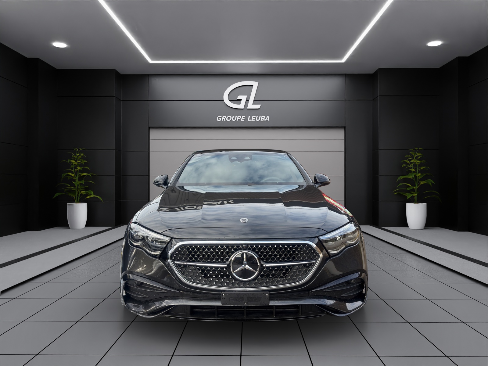 MERCEDES-BENZ E 220 d 4Matic 9G-Tronic-showroom-element-1