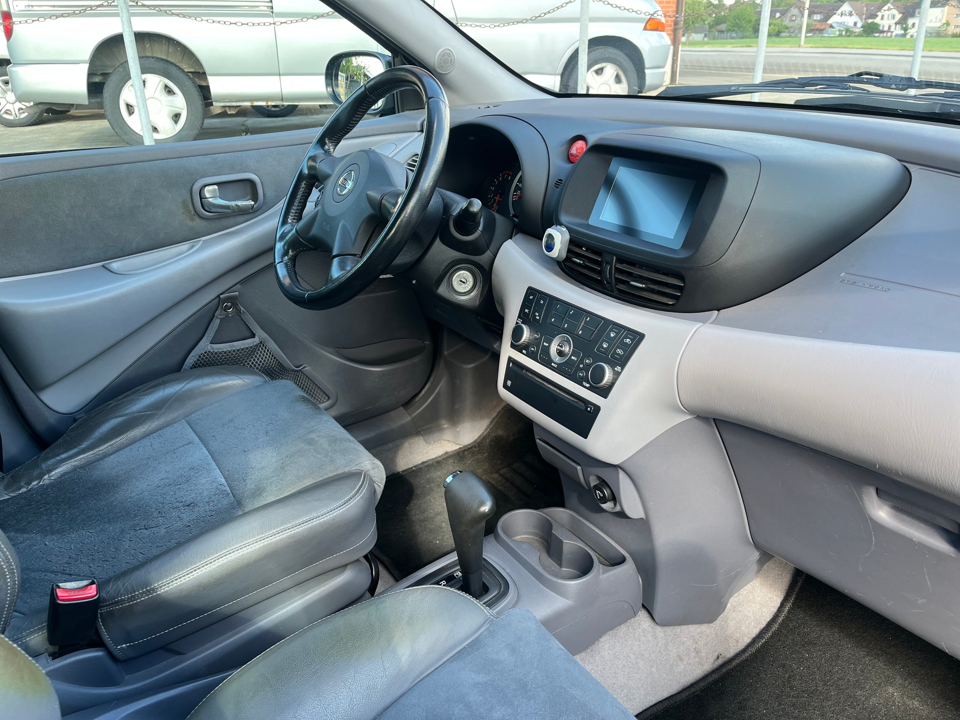 NISSAN Nissan Almera Tino Automat Benzin Jg.2004 mit Klimaanlage-image-8