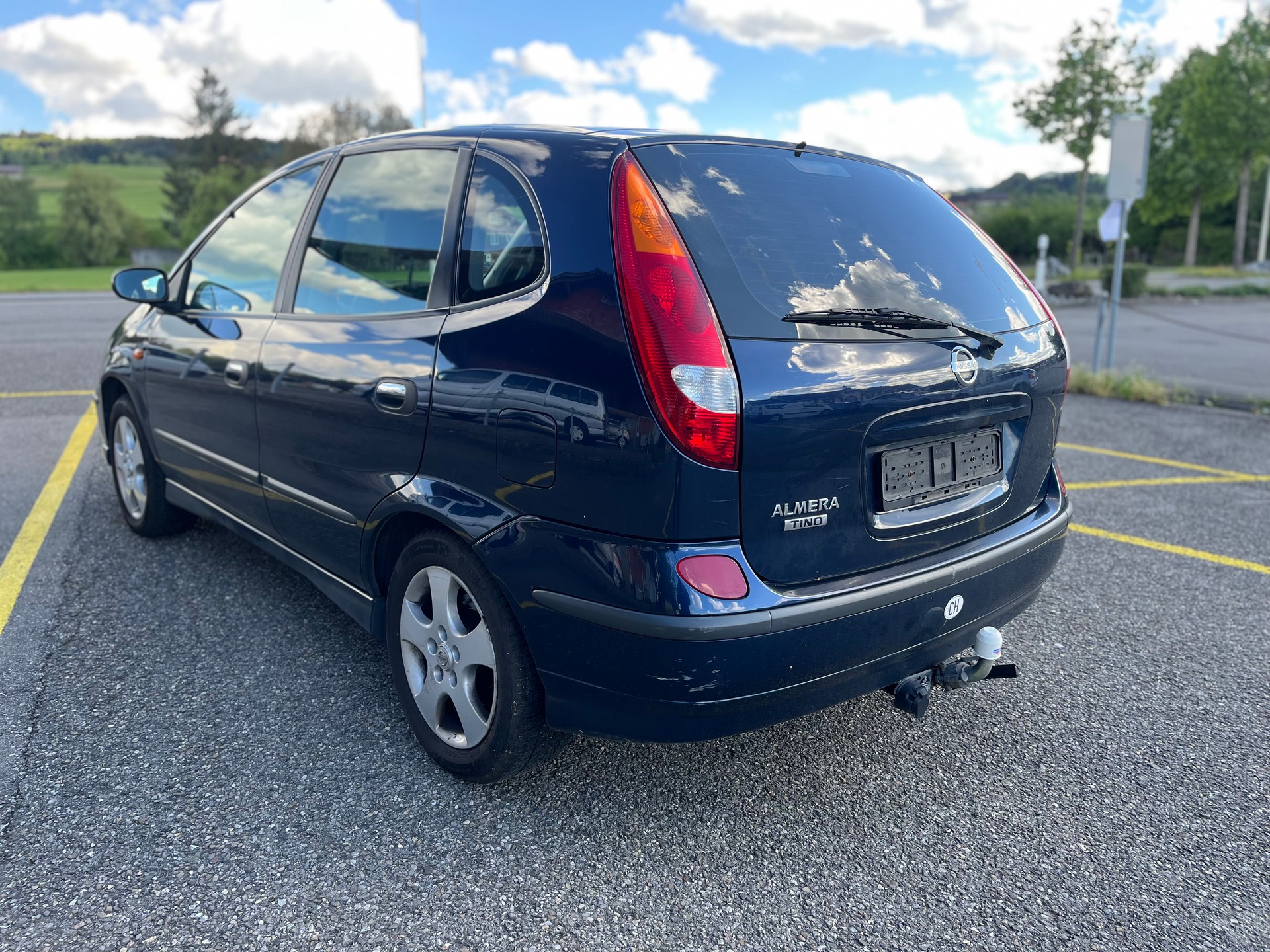 NISSAN Nissan Almera Tino Automat Benzin Jg.2004 mit Klimaanlage-image-4