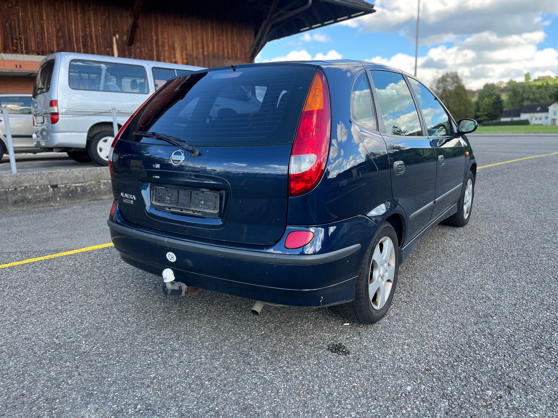 NISSAN Nissan Almera Tino Automat Benzin Jg.2004 mit Klimaanlage-image-3