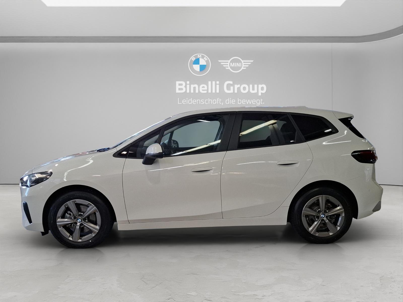 BMW 218i Active Tourer-showroom-element-2