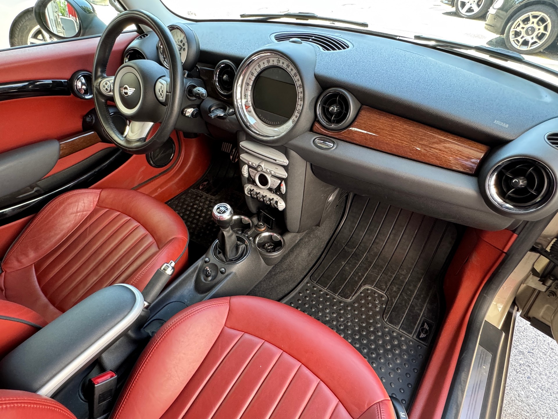 MINI Cooper S-image-10