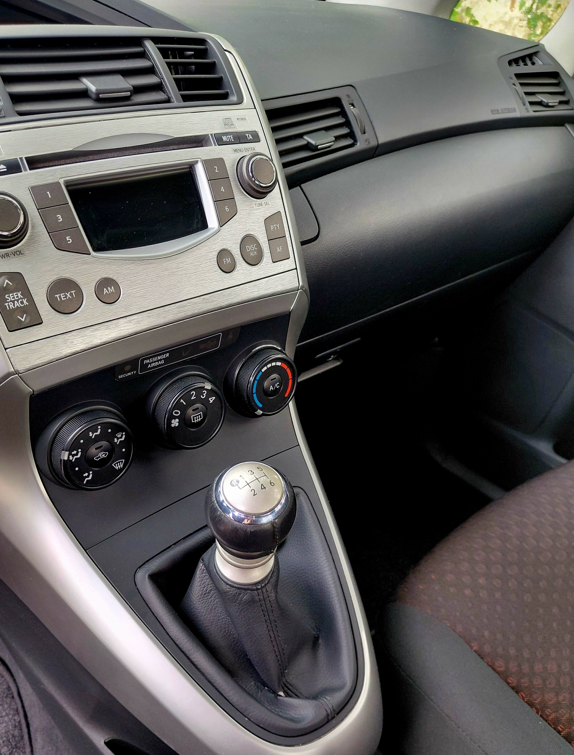 TOYOTA 1.8 VVT-i Luna 7P-image-3