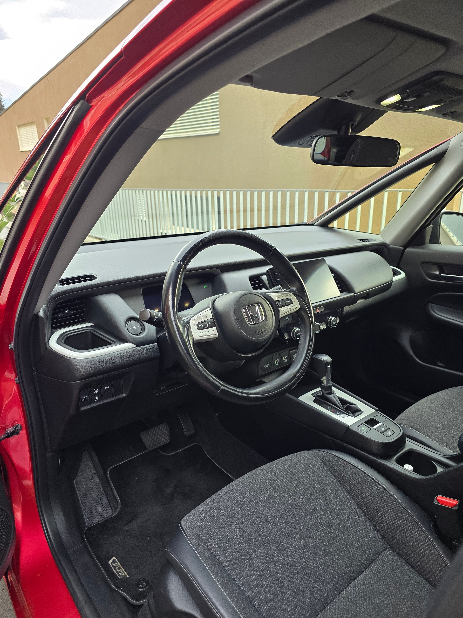 HONDA 1.5 i-MMD Executive-image-4