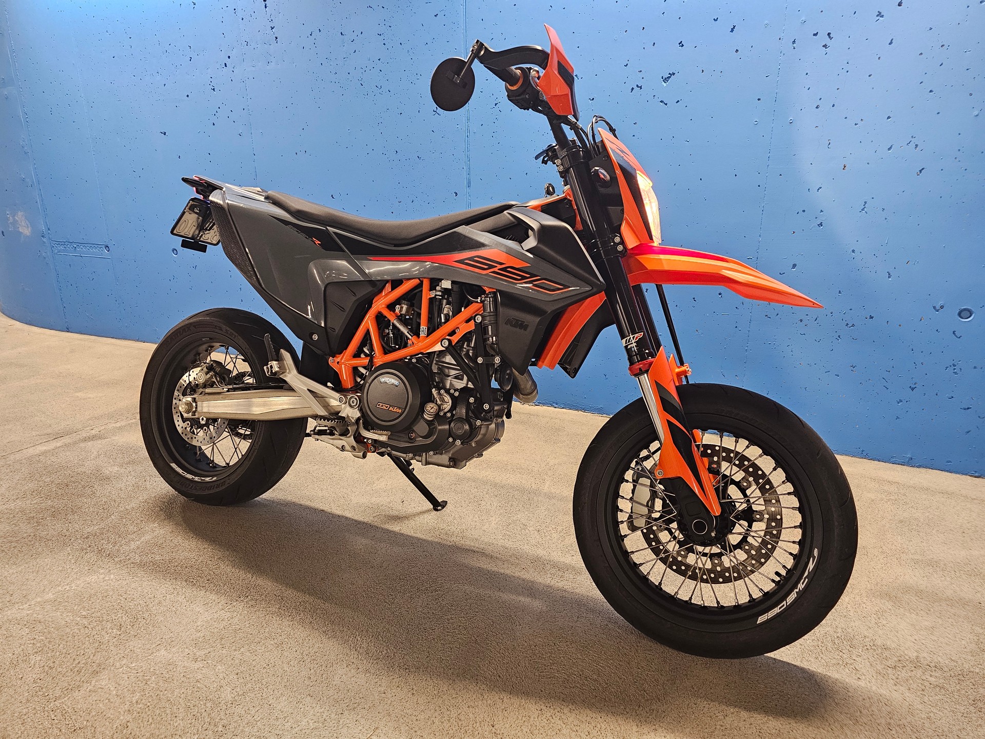 KTM 690 SMC R-image-3