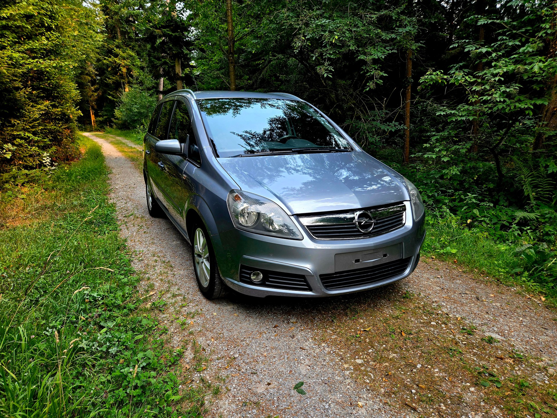 OPEL Zafira 2.2i 16V Cosmo