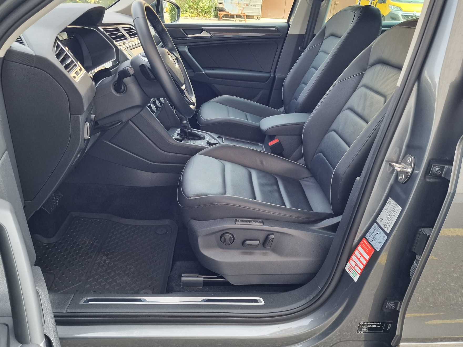 VW Tiguan 2.0TSI Highline 4Motion DSG-image-7