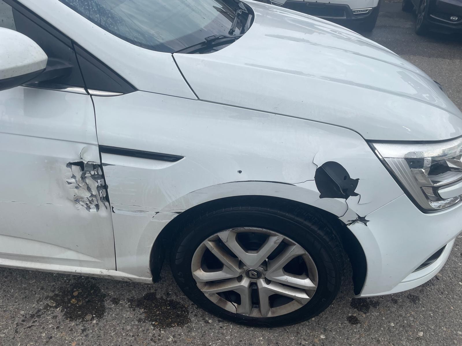 RENAULT Mégane Grandtour 1.5 dCi Business EDC-image-5