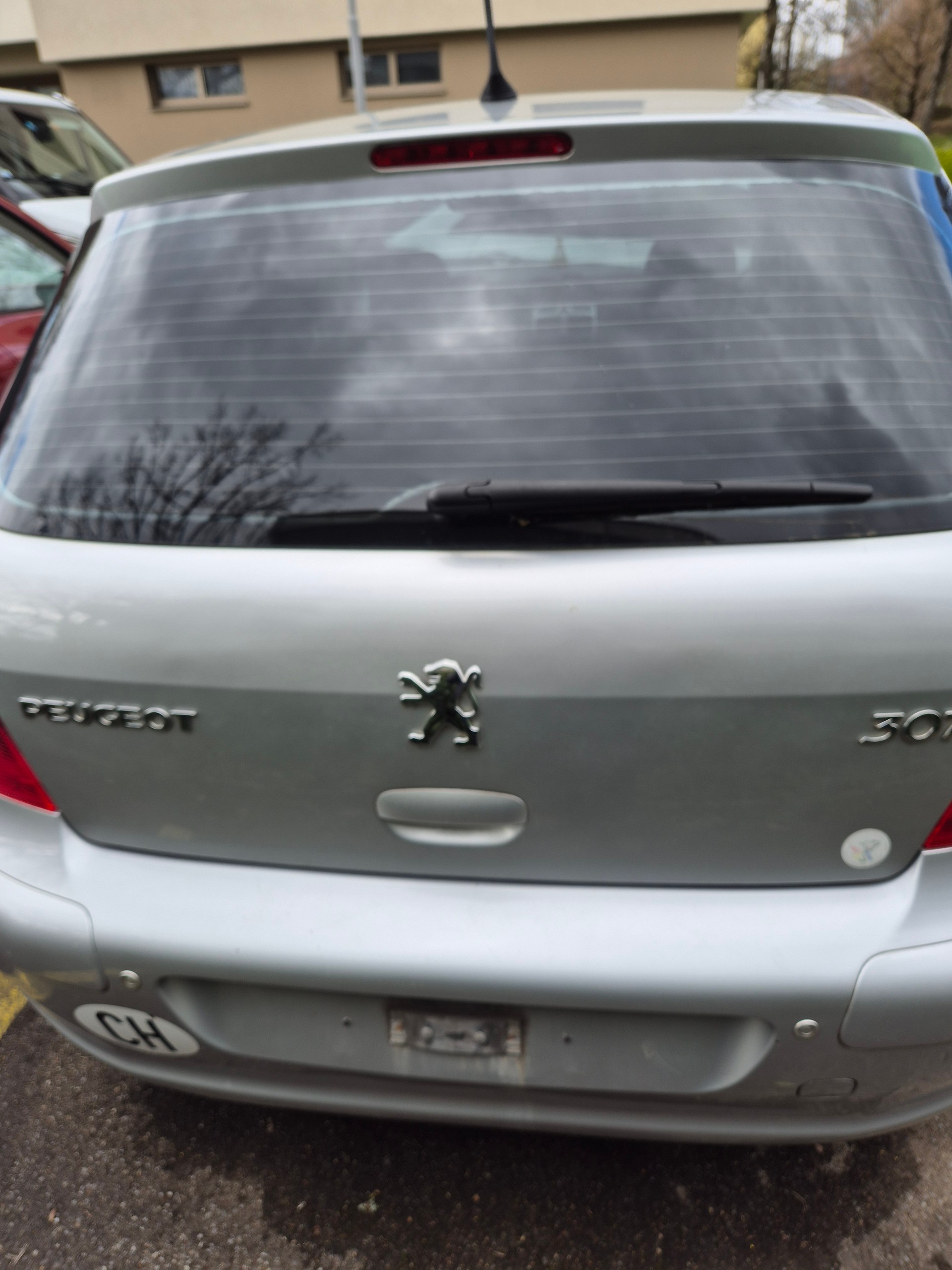 PEUGEOT 107 1.0 Trendy-image-2
