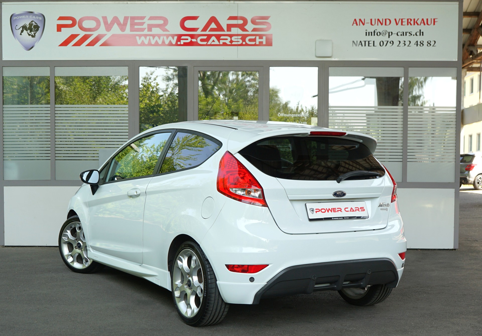 FORD Fiesta 1.6 16V Sport-showroom-element-1