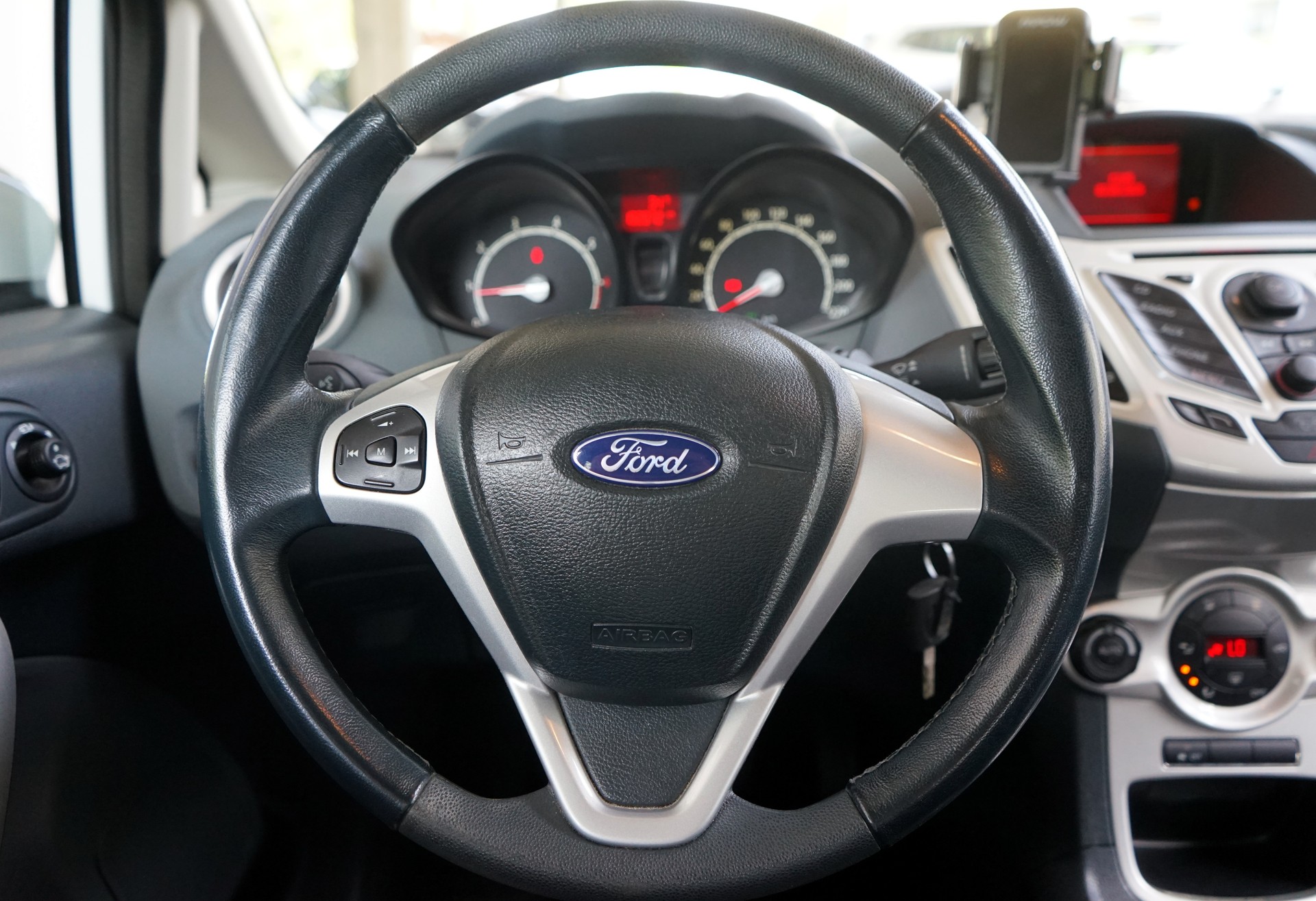 FORD Fiesta 1.6 16V Sport-image-9