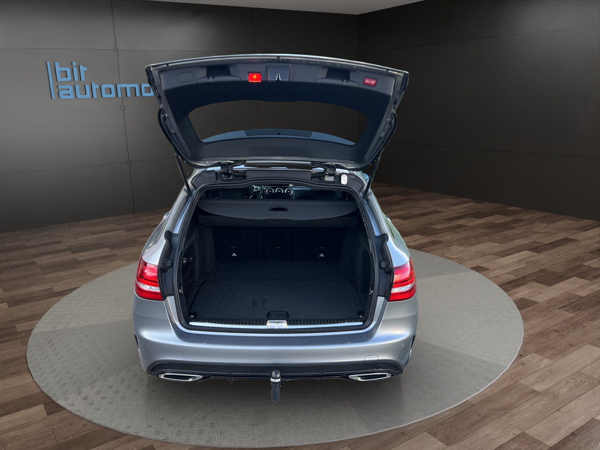 MERCEDES-BENZ C 250 d AMG Line 4Matic 9G-Tronic-image-7