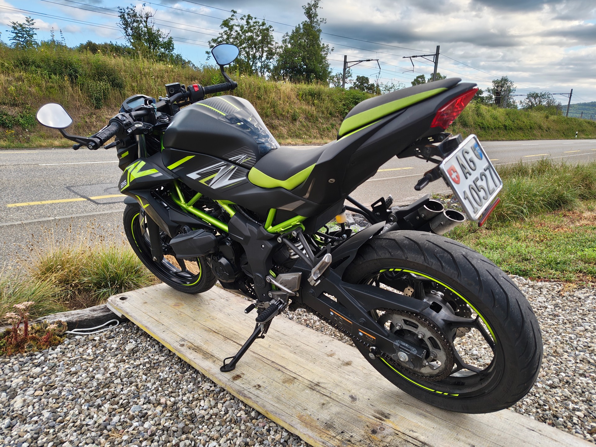 KAWASAKI Z 125-image-1