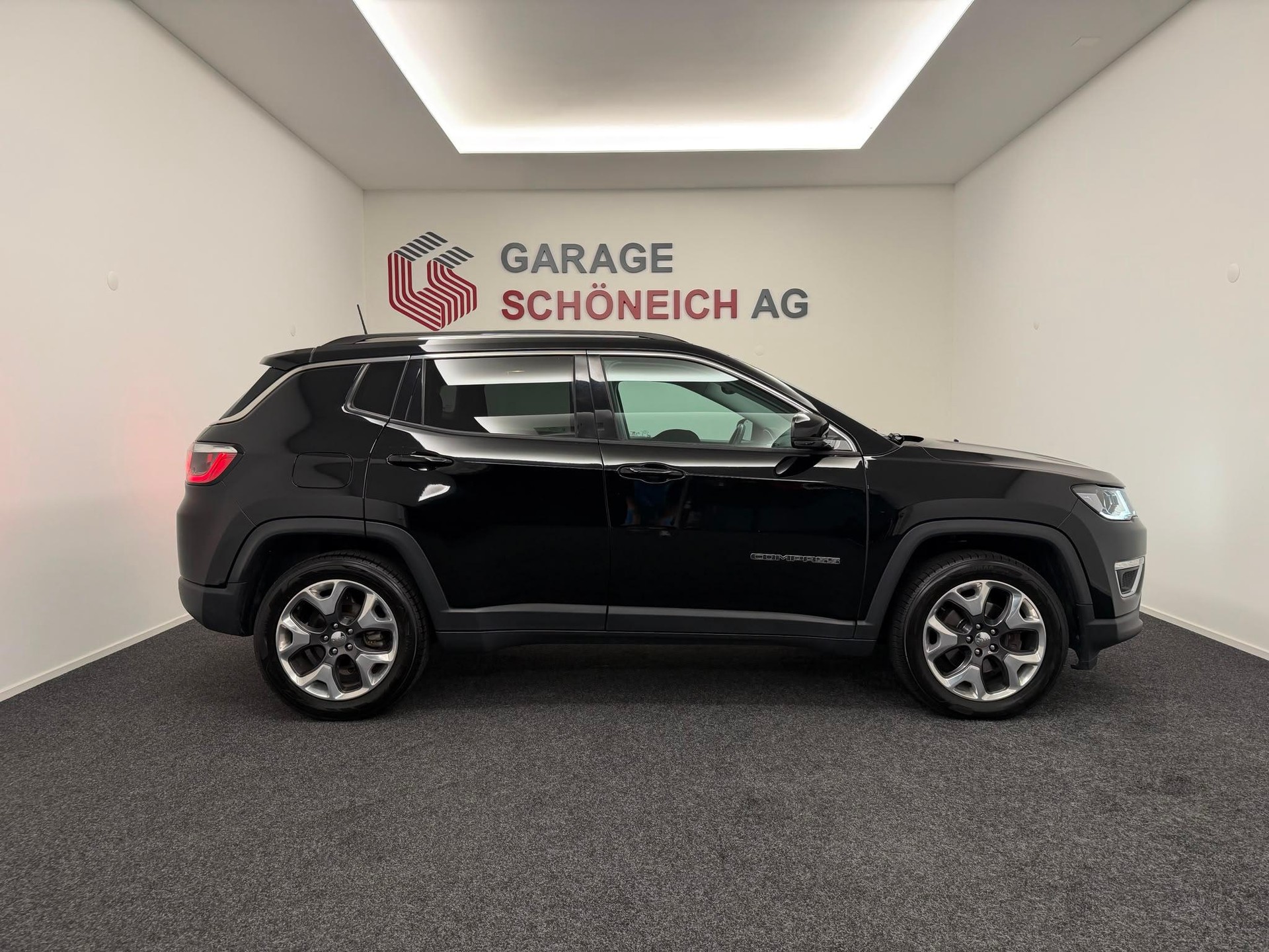 JEEP Compass 2.0 CRD Limited AWD-showroom-element-3