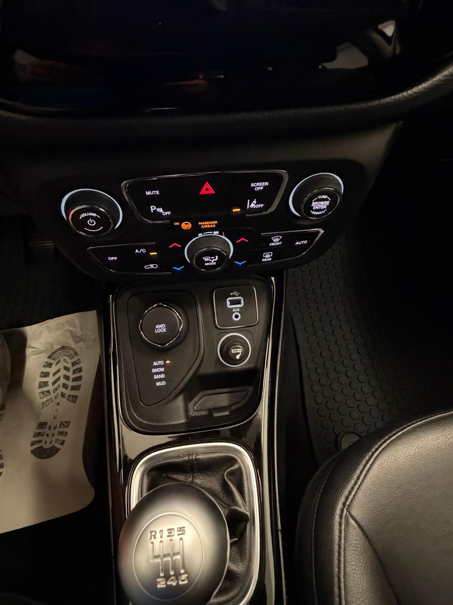 JEEP Compass 2.0 CRD Limited AWD-image-17