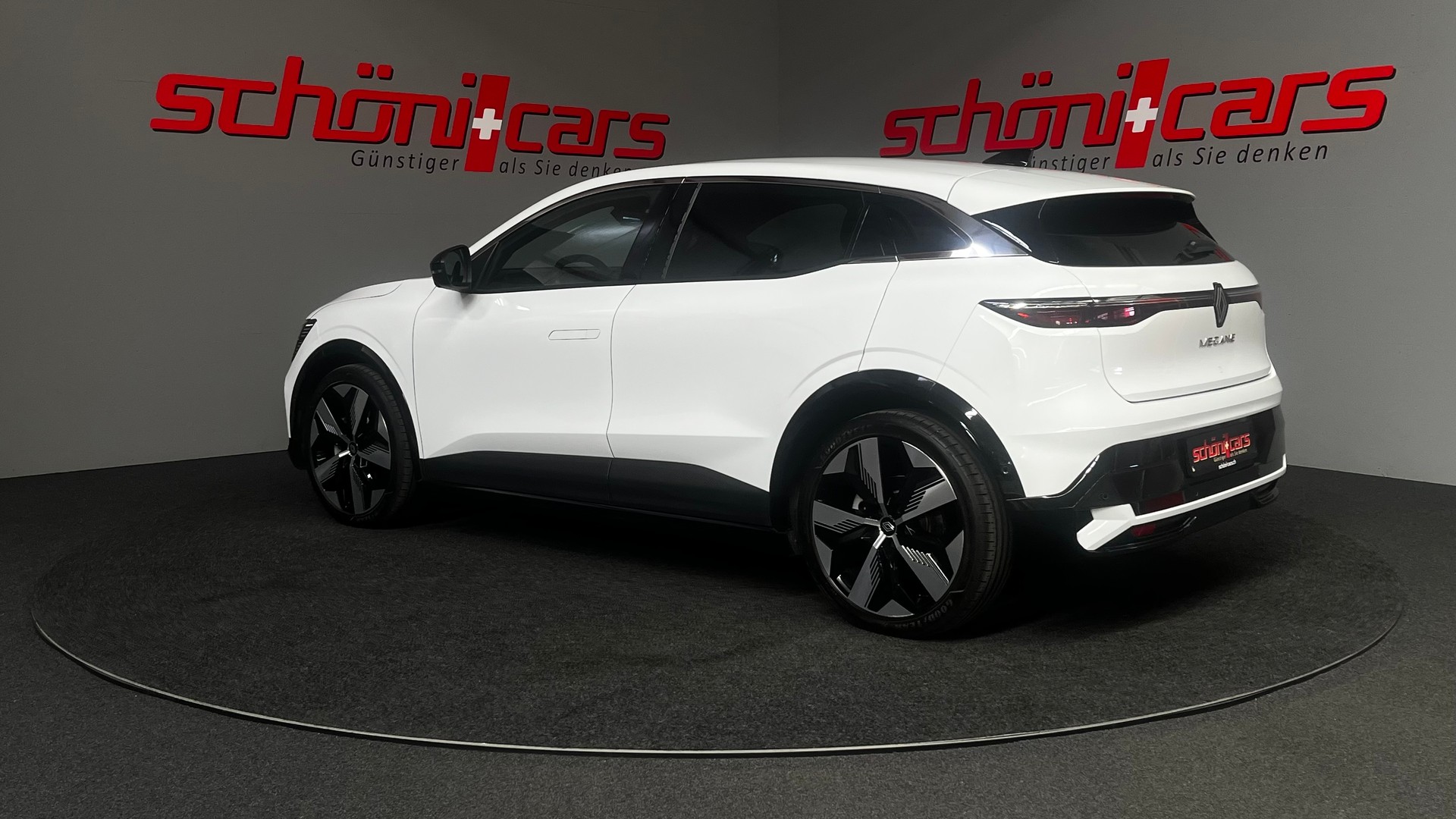 RENAULT Mégane E-TECH EV60 Techno-showroom-element-3